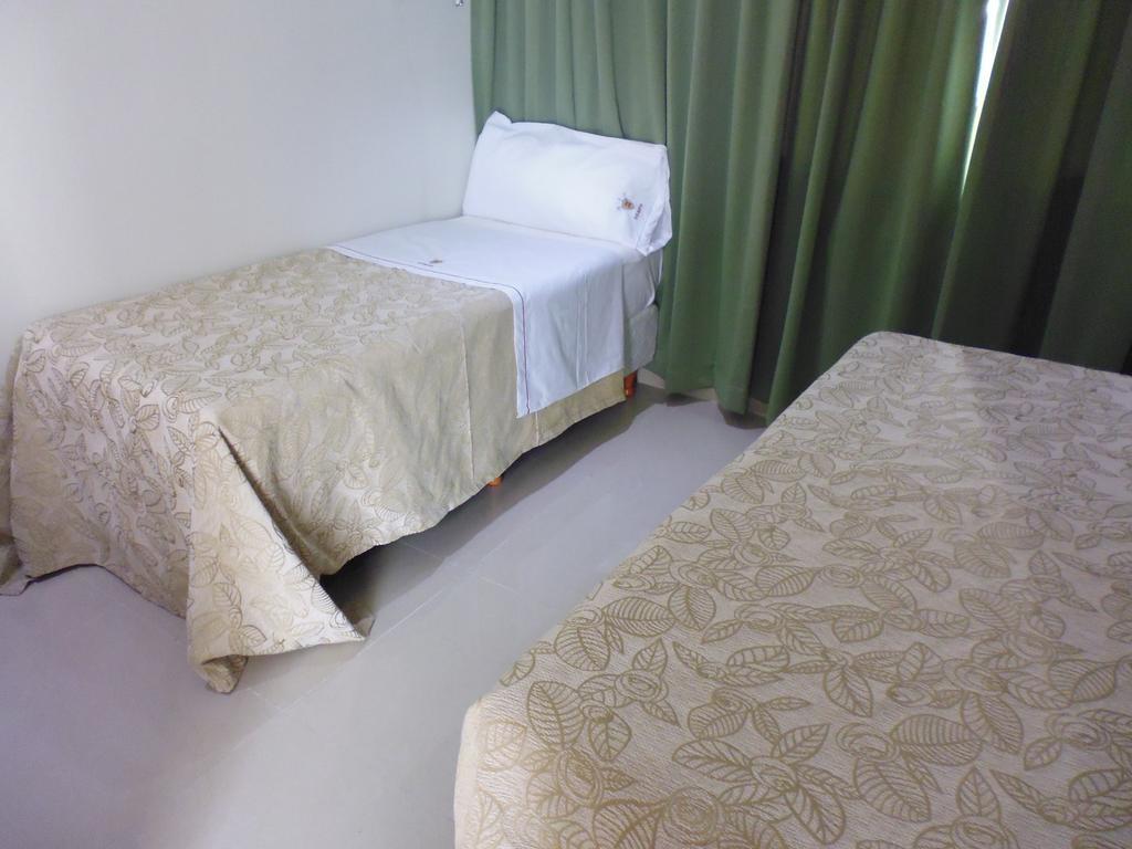 Hotel Athos Buenos Aires Esterno foto