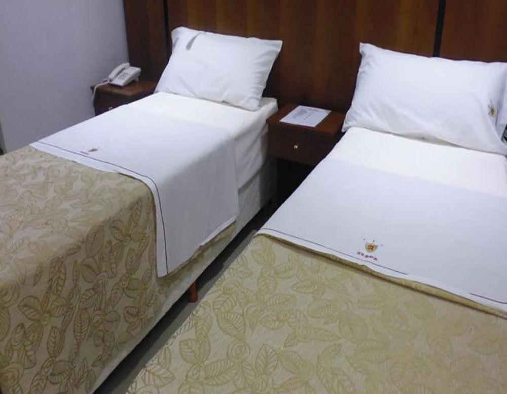 Hotel Athos Buenos Aires Esterno foto